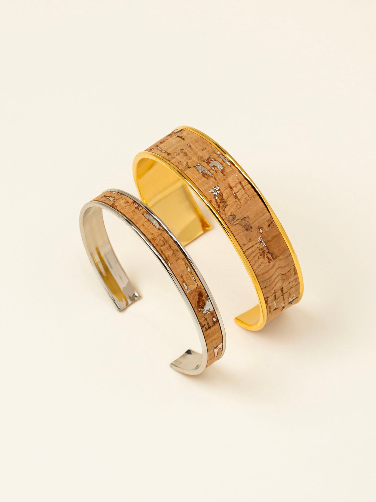 Bracelet manchette Sierra  - liège et acier inoxydable argenté, fait main en France