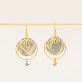 Boucles d'oreilles artisanales Savannah - papier résiné motif végétal et soleil doré, fait main en France
