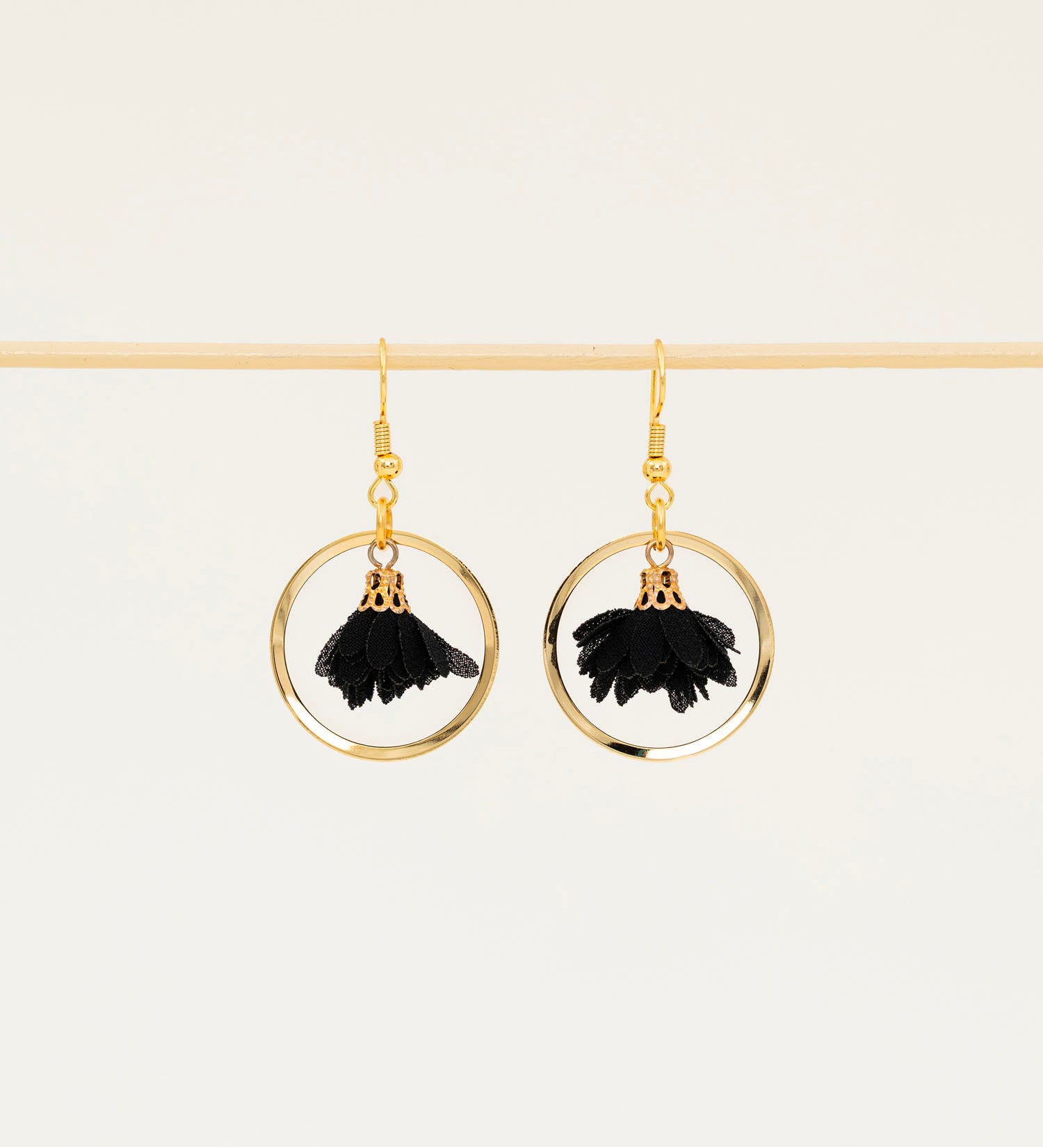Boucles d'oreilles Malaga -bijou pompon tissu fait main, créatrice française