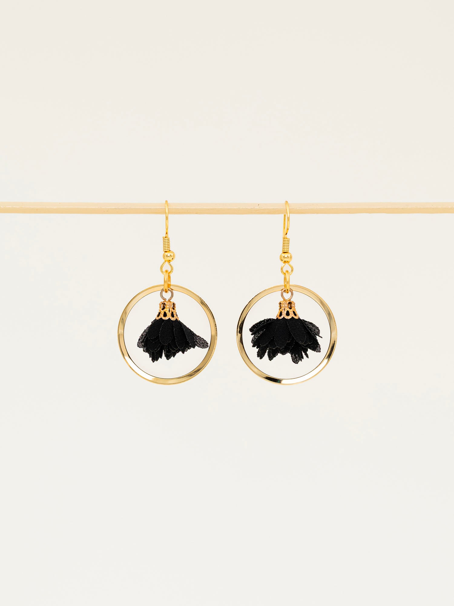 Boucles d'oreilles Malaga -bijou pompon tissu fait main, créatrice française