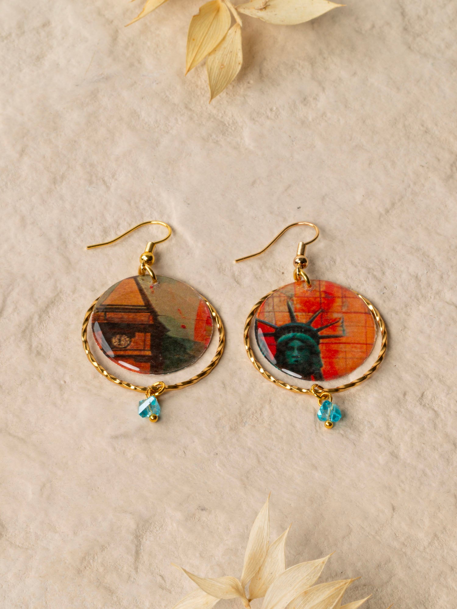 Boucles d'oreilles artisanales Tucson - papier résiné New York et pierre naturelle, fait main en France