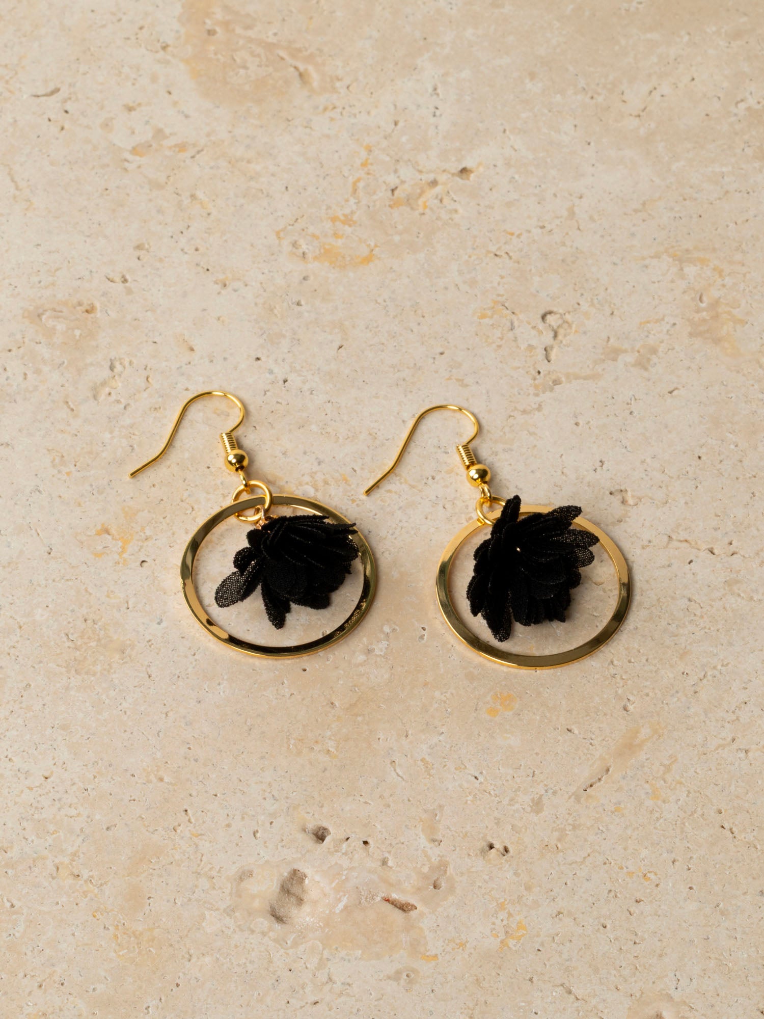 Boucles d'oreilles Malaga -bijou pompon tissu fait main, créatrice française