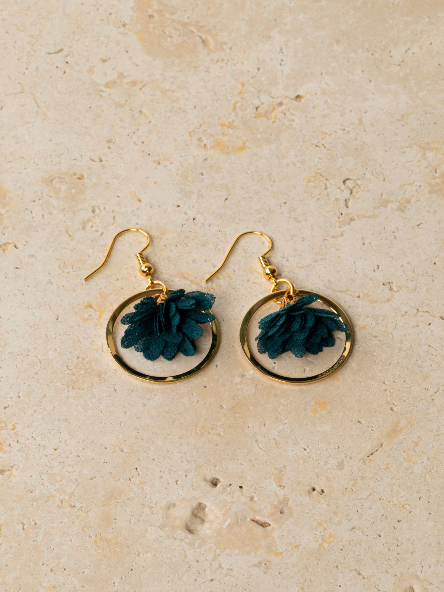 Boucles d'oreilles Malaga -bijou pompon tissu fait main, créatrice française