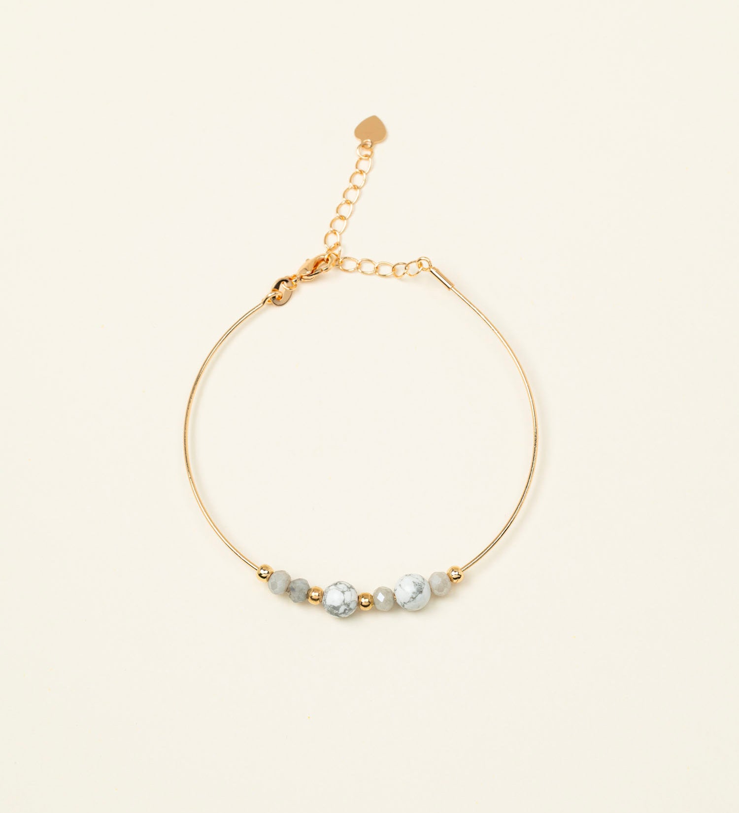 Bracelet jonc Gozo - howlite et labradorite, plaqué or 24K, fait main en France