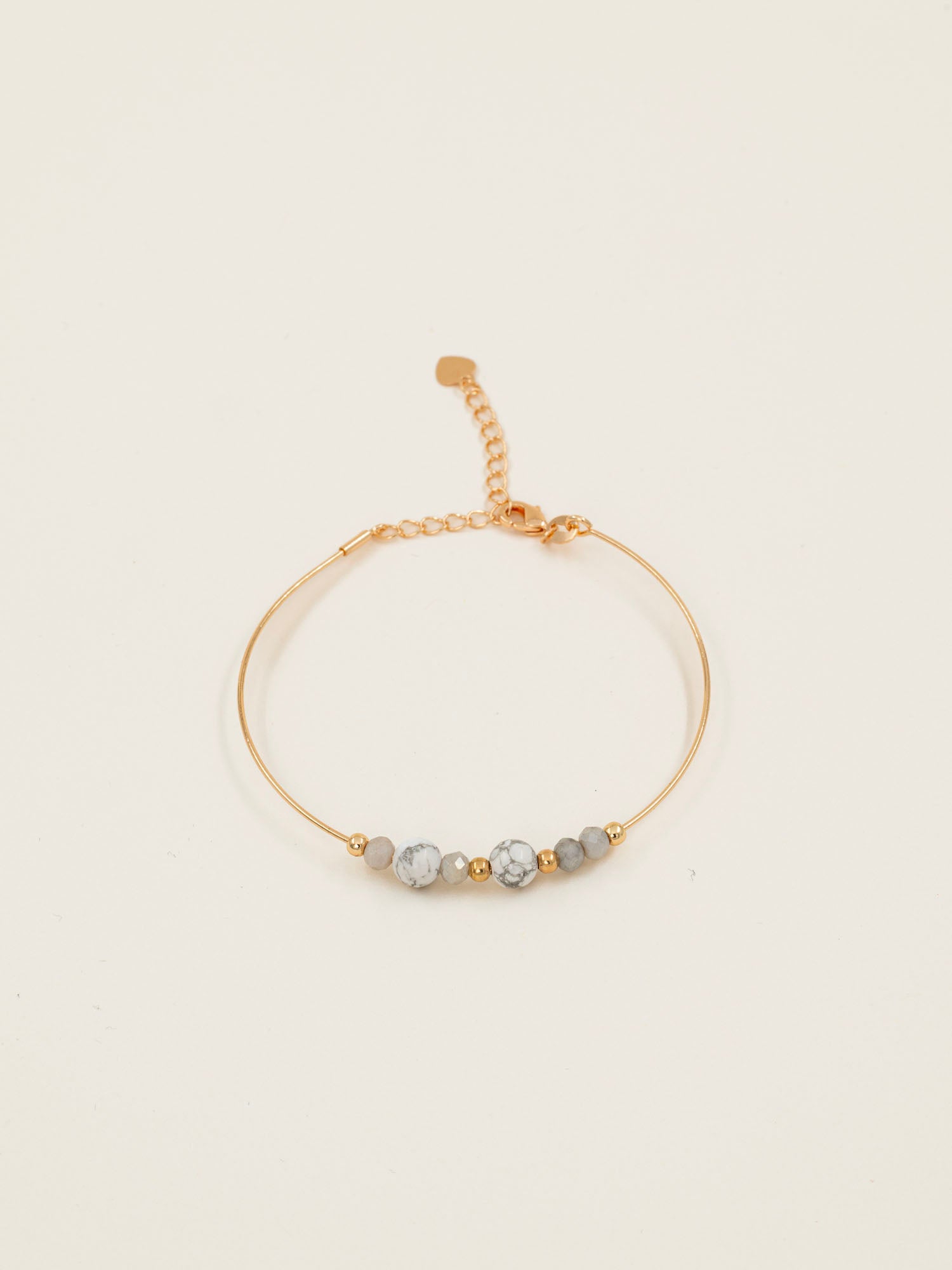 Bracelet jonc Gozo - howlite et labradorite, plaqué or 24K, fait main en France