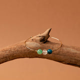 Bracelet jonc Mykonos -  apatite bleue, quartz blanc et aventurine verte, plaqué or 24K, fait main en France