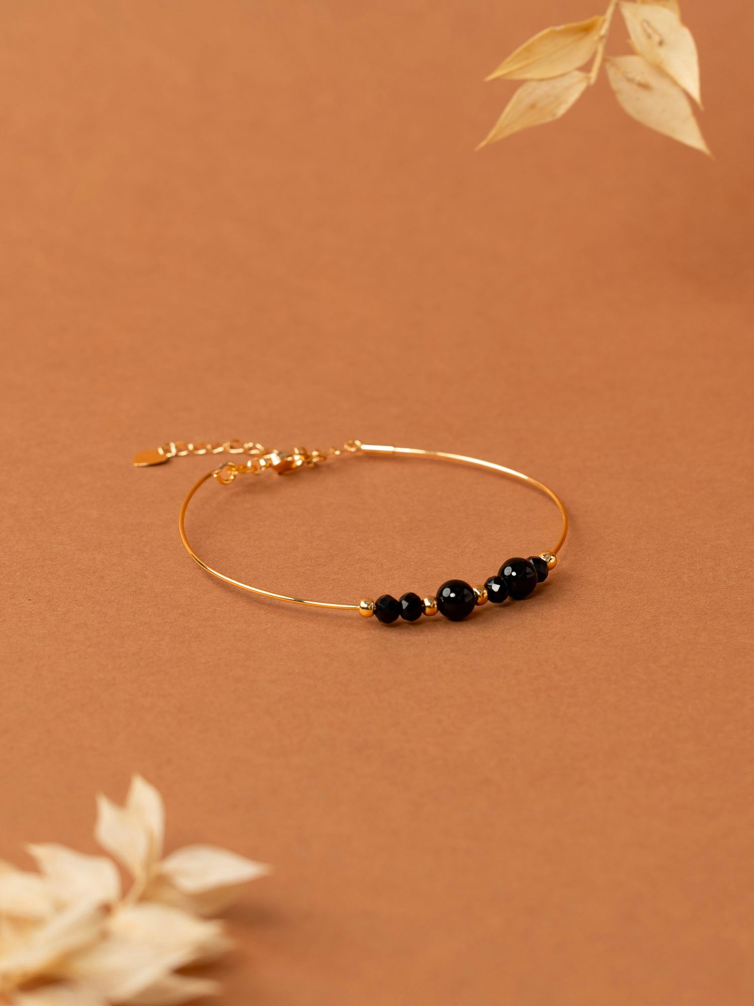 Bracelet jonc Stromboli -  onyx et spinelle noir, plaqué or 24K, fait main en France