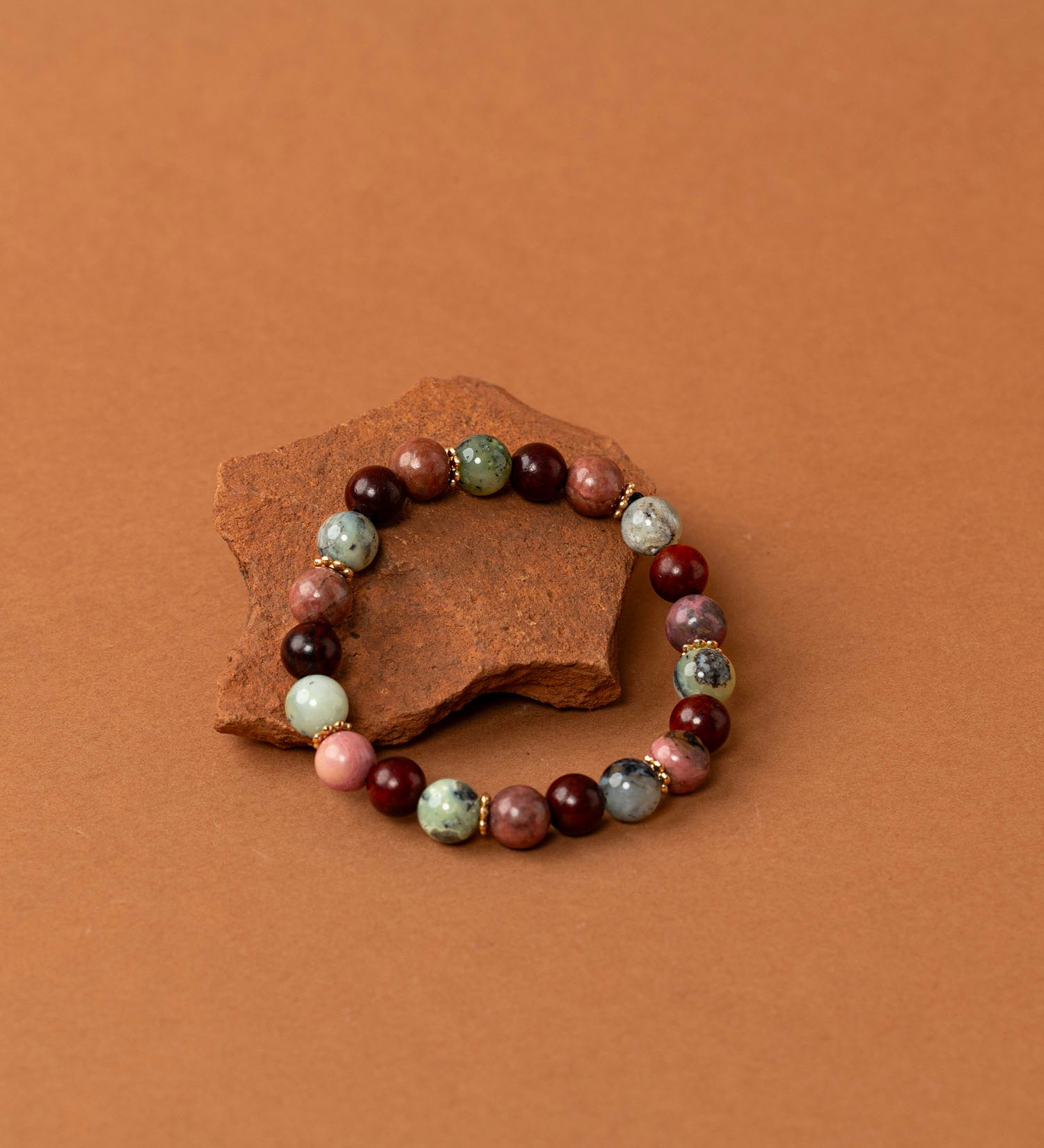 Bracelet perles Kilimandjaro - bois de santal, calcite verte et rhodochrosite, fait main en France