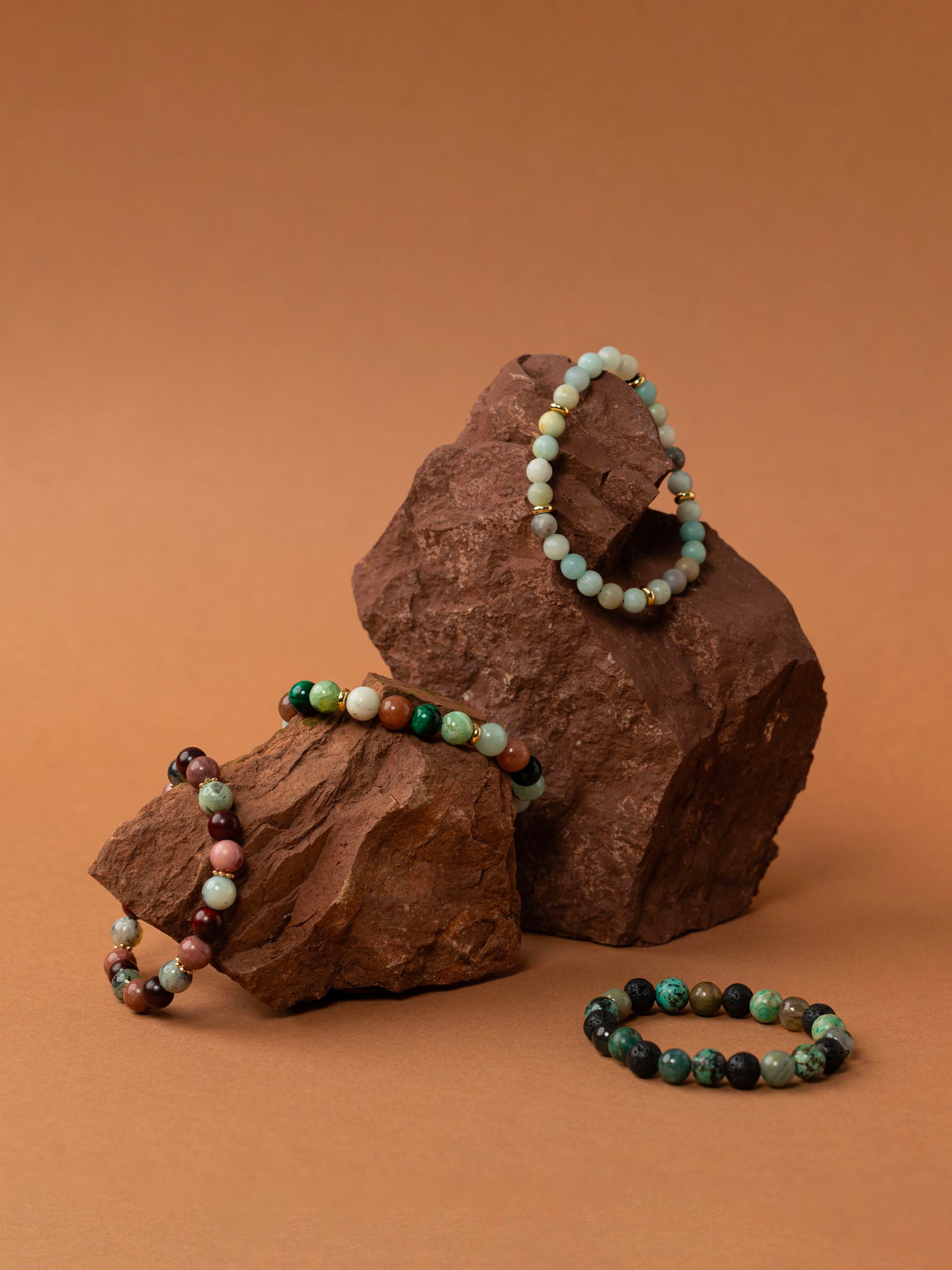 Bracelet perles Pacaya — calcite verte, œil de tigre vert et pierre de lune, fait main en France