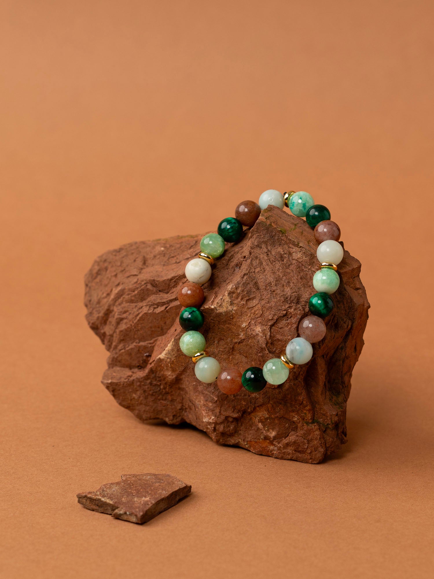Bracelet perles Pacaya — calcite verte, œil de tigre vert et pierre de lune, fait main en France